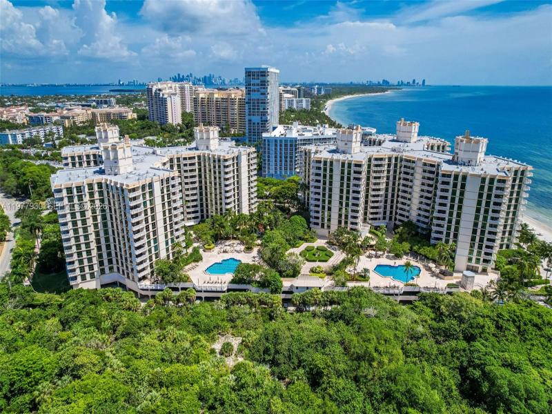 Comprar apartamento en Towers of Key Biscayne E1203
