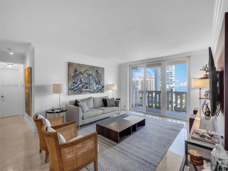 Comprar apartamento en Towers of Key Biscayne E1203