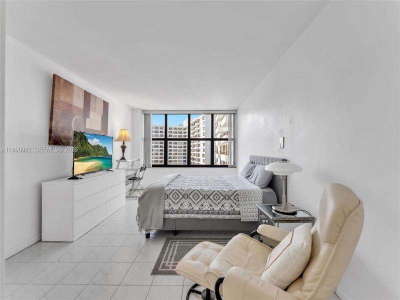 Condo for sale at Olympus Condo 1418