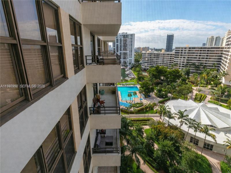 Condo for sale at Olympus Condo 1418
