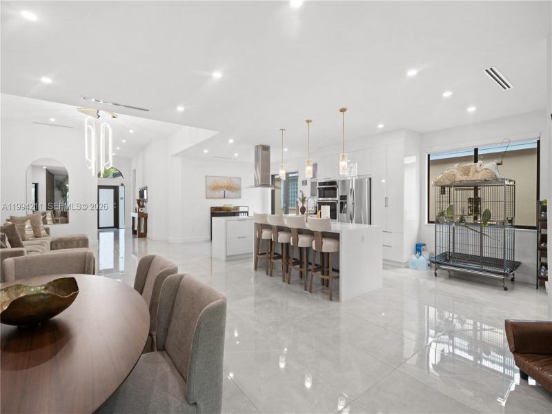 Property photo # 4