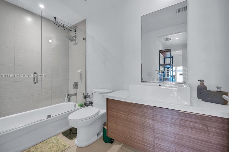 Apartment for rent at Brickell Ten 1107