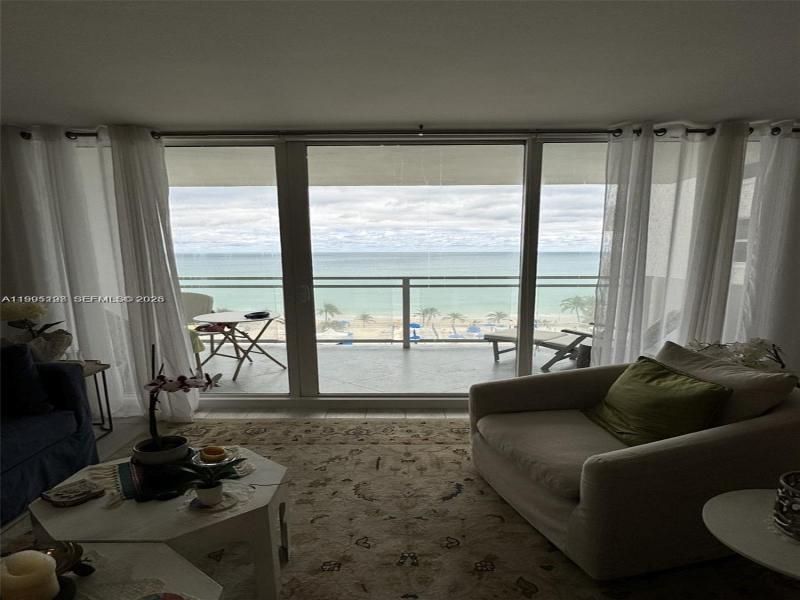 Condo for sale at Parker Plaza Estates 815