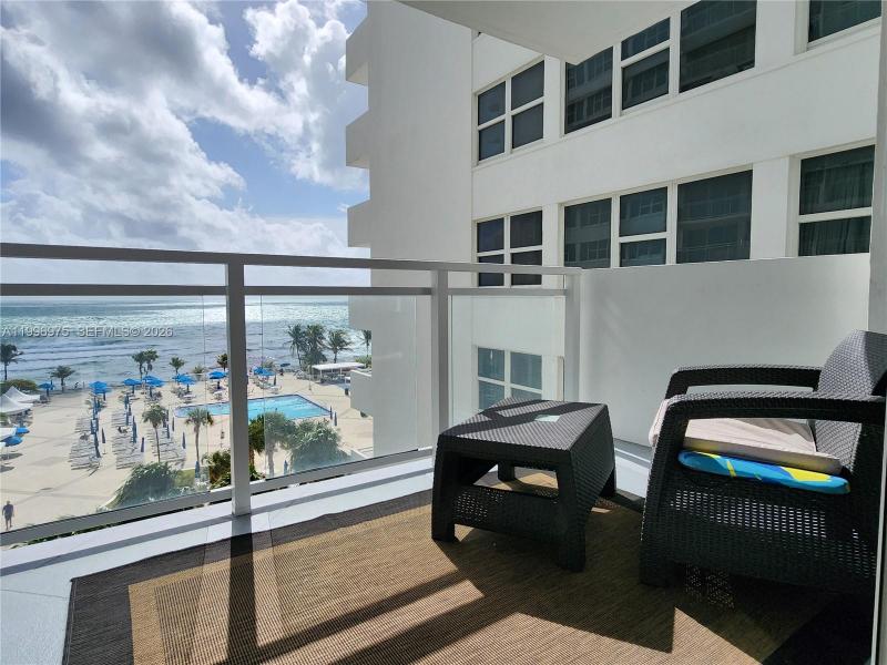 Condo for sale at Parker Plaza Estates 515