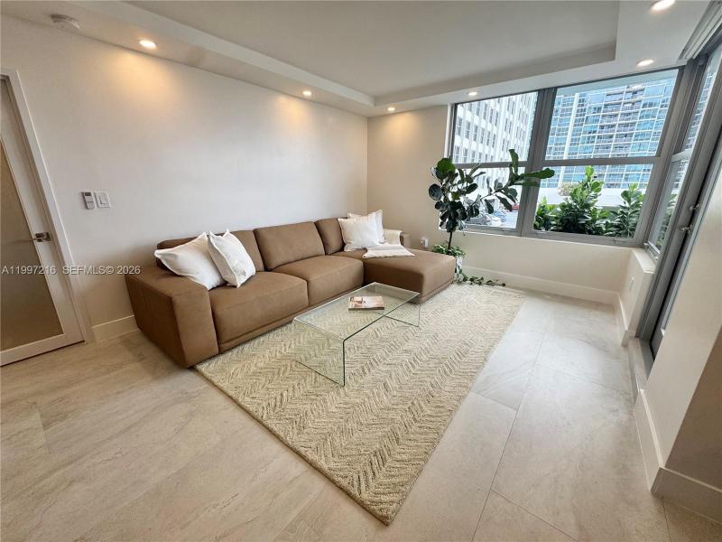 Comprar apartamento en Triton Towers 424