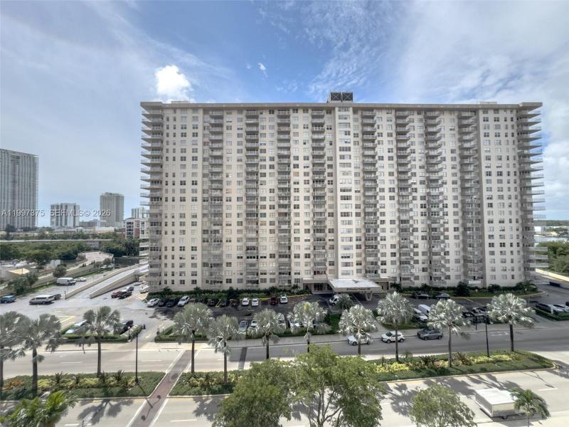Comprar apartamento en Winston Towers 808
