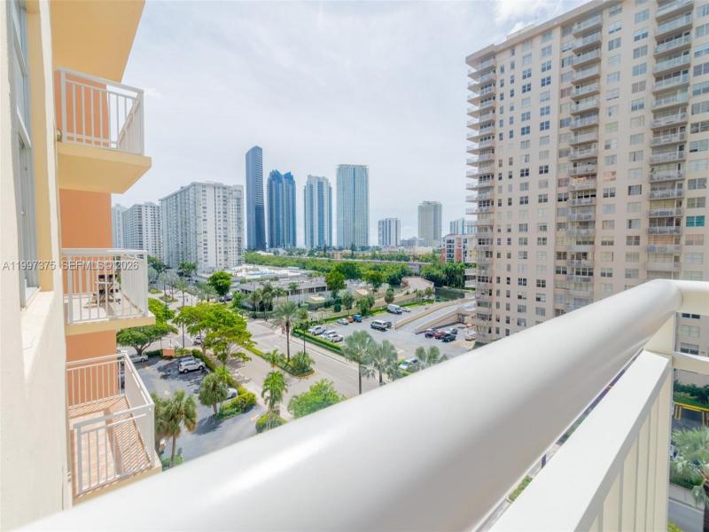 Comprar apartamento en Winston Towers 808