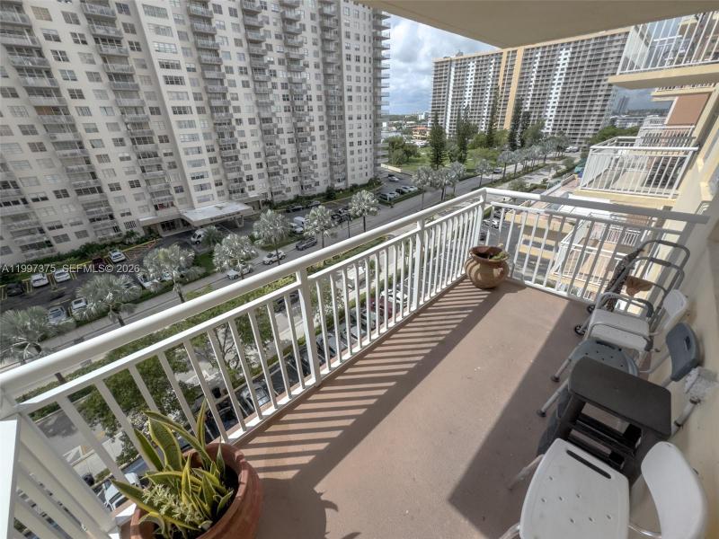 Comprar apartamento en Winston Towers 808