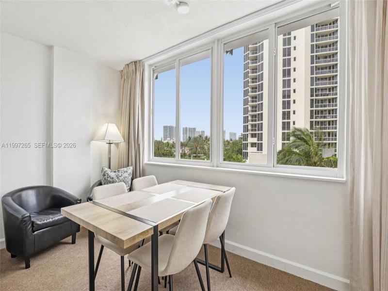 Comprar apartamento en Aventura Beach Club 223