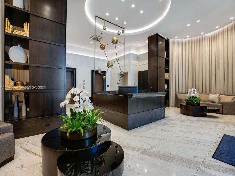 Giralda Place Apt #6E
