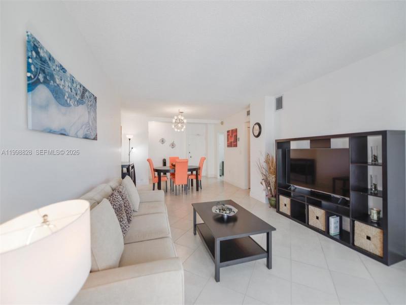 Condo for sale at The Hemispheres 14D