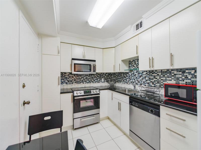 Condo for sale at The Hemispheres 14D