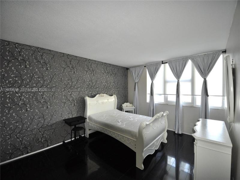Condo for sale at Parker Plaza Estates 803