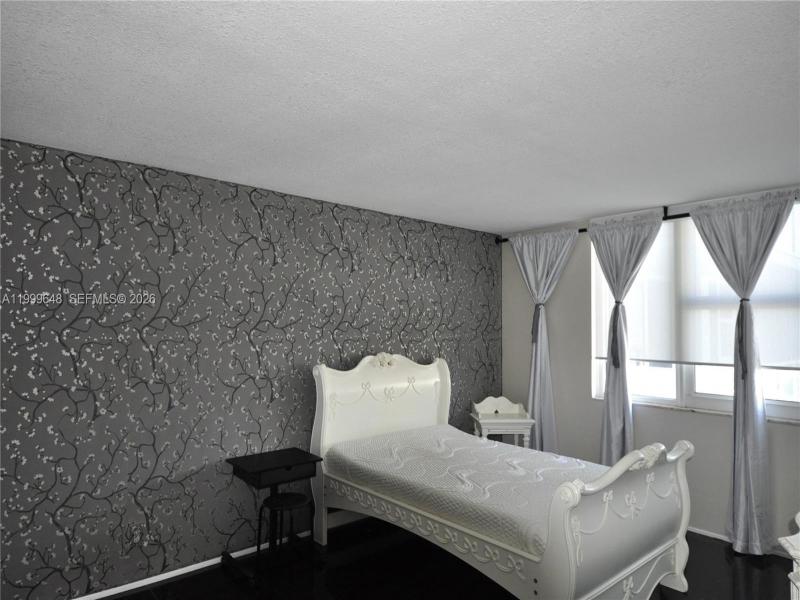 Condo for sale at Parker Plaza Estates 803