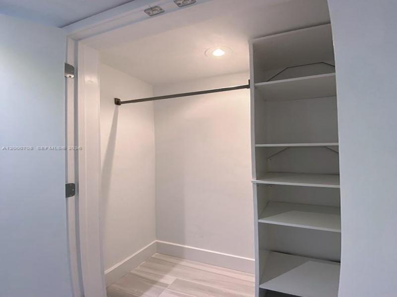 Condo for sale at Brickell Place IV CC6