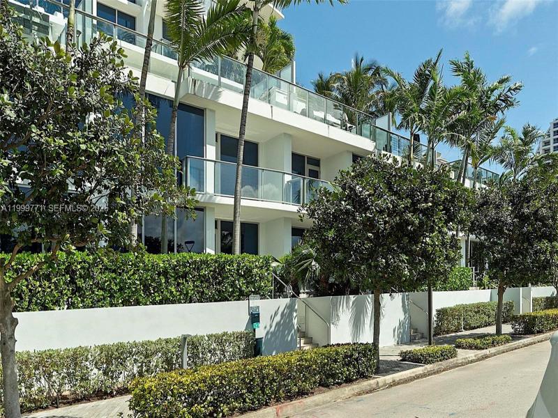 Condo for sale at Paramount Fort Lauderdale TH3