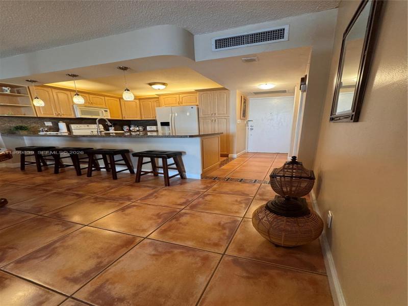 Apartment for rent at Sea Air Towers 421