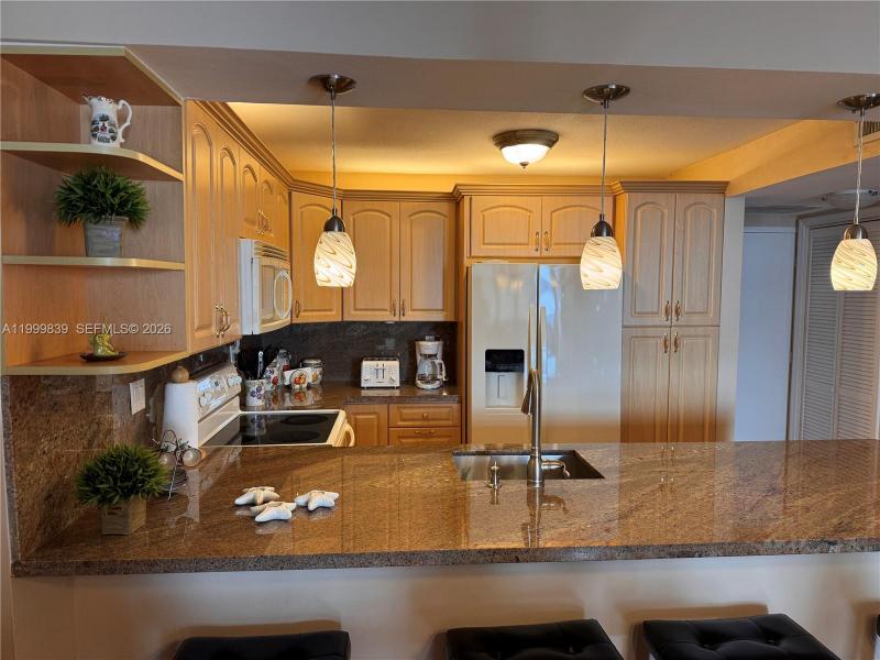 Apartment for rent at Sea Air Towers 421