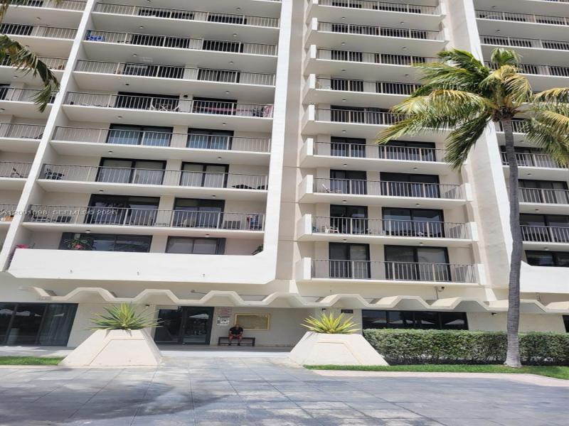 Oceanfront Plaza Apt #1601