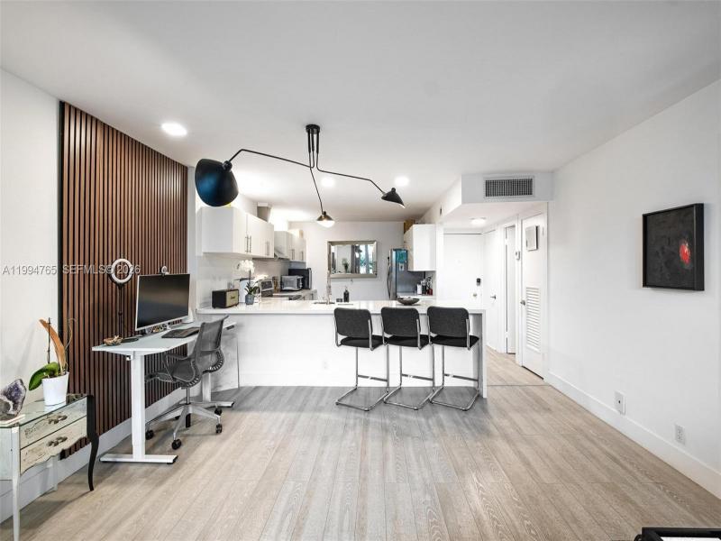 Condo for sale at Island Terrace LF
