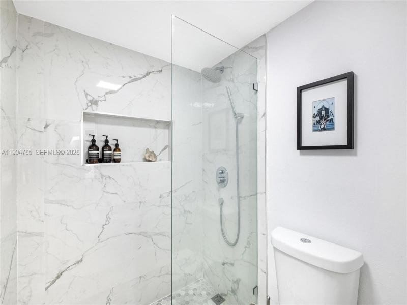 Condo for sale at Island Terrace LF