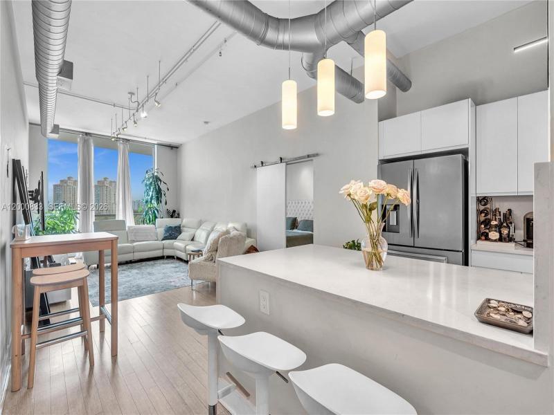 Comprar apartamento en Uptown Marina Lofts 721