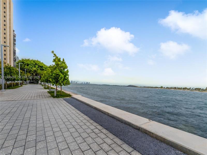 Comprar apartamento en Brickell Biscayne 12B