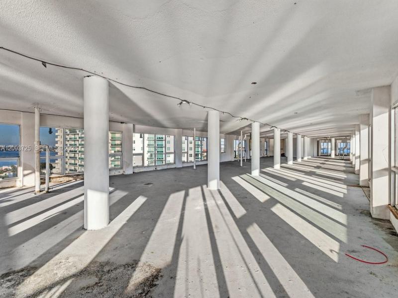 Comprar apartamento en Bayshore Yacht Tennis Club PENTHOUSE