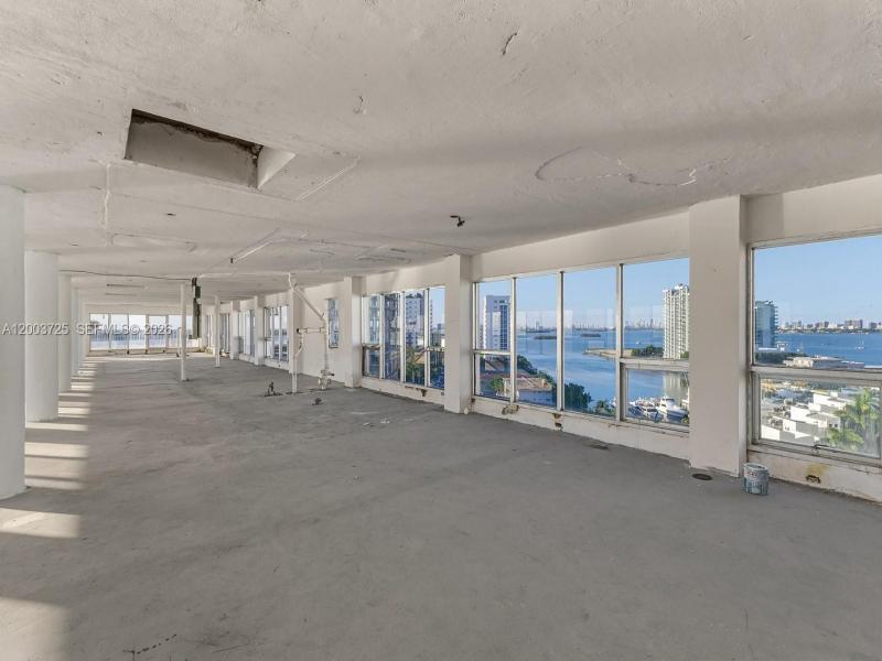 Comprar apartamento en Bayshore Yacht Tennis Club PENTHOUSE