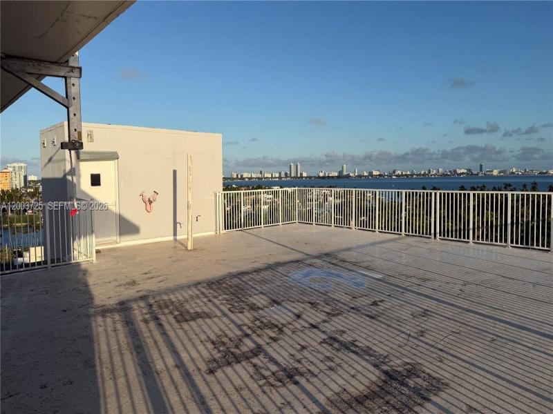 Comprar apartamento en Bayshore Yacht Tennis Club PENTHOUSE