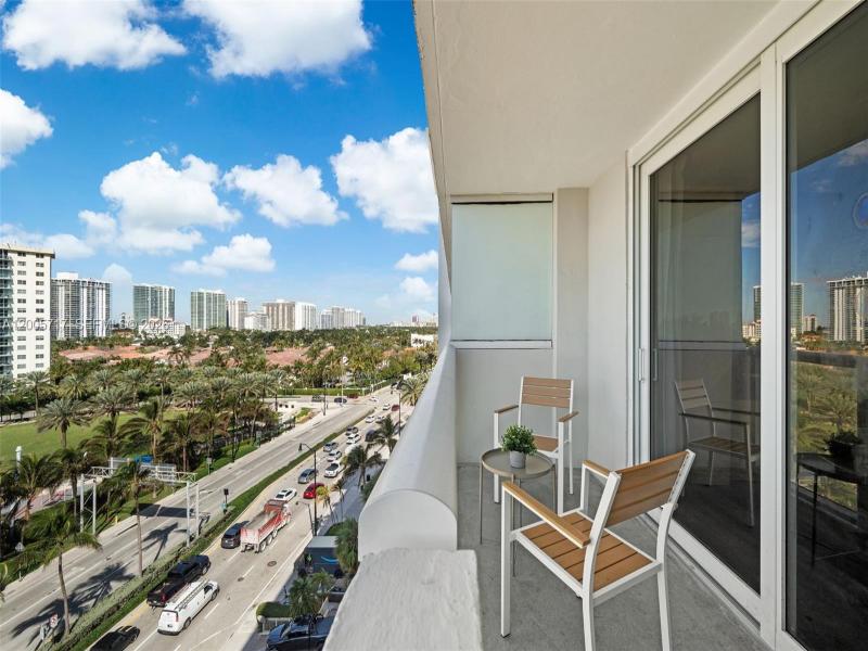 Comprar apartamento en Aventura Beach Club 736