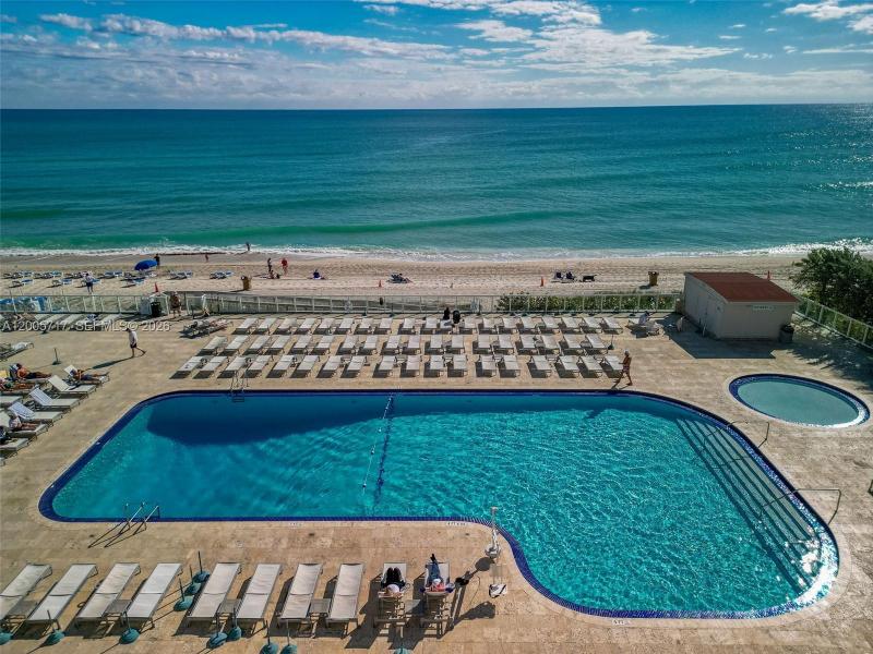 Comprar apartamento en Aventura Beach Club 736