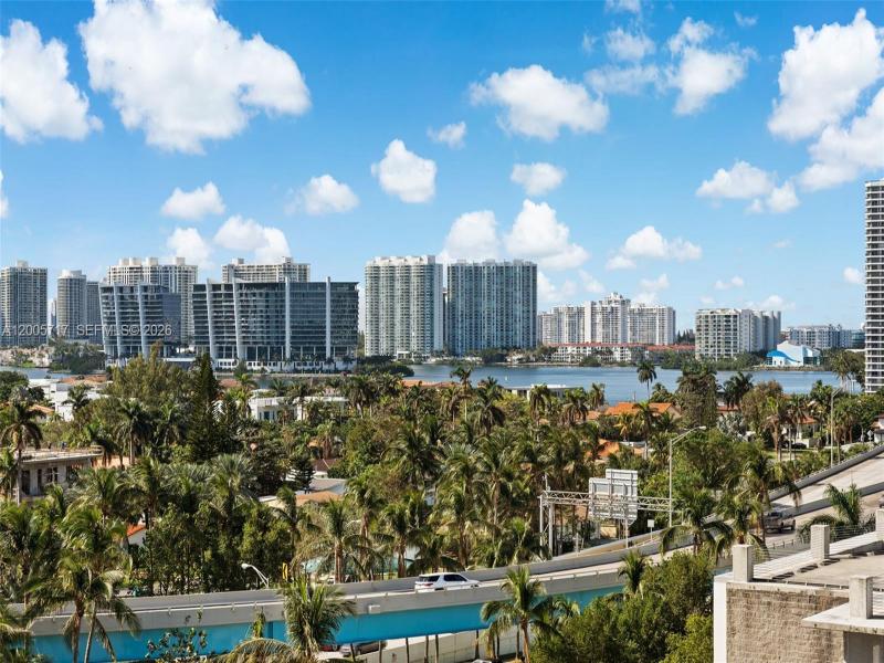 Comprar apartamento en Aventura Beach Club 736