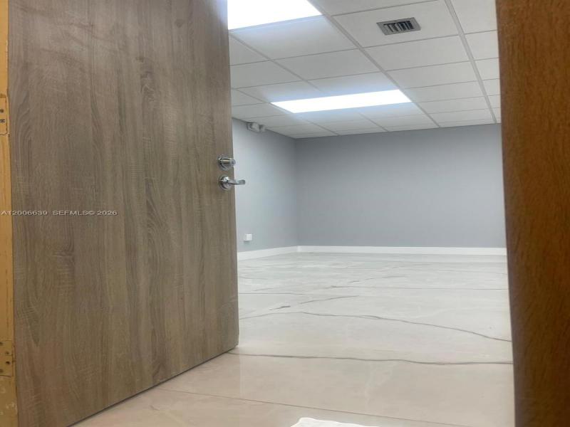 Condo for sale at Hallmark of Hollywood 219