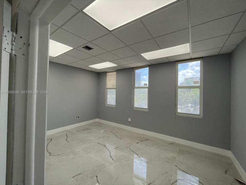 Condo for sale at Hallmark of Hollywood 219