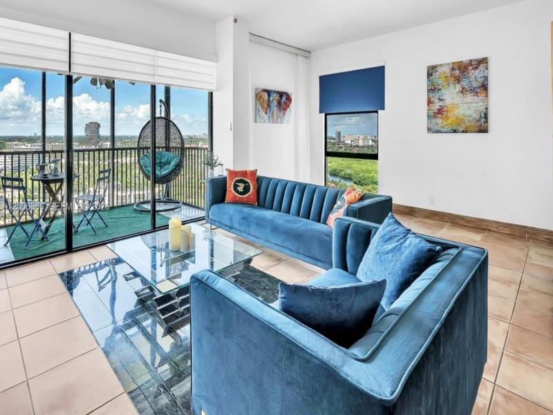 Comprar apartamento no Coronado I PH22