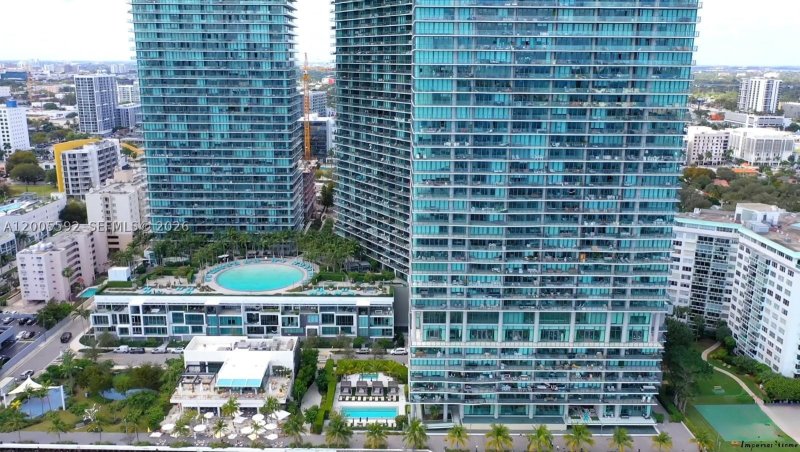 Apartment for rent at One Paraiso 4401