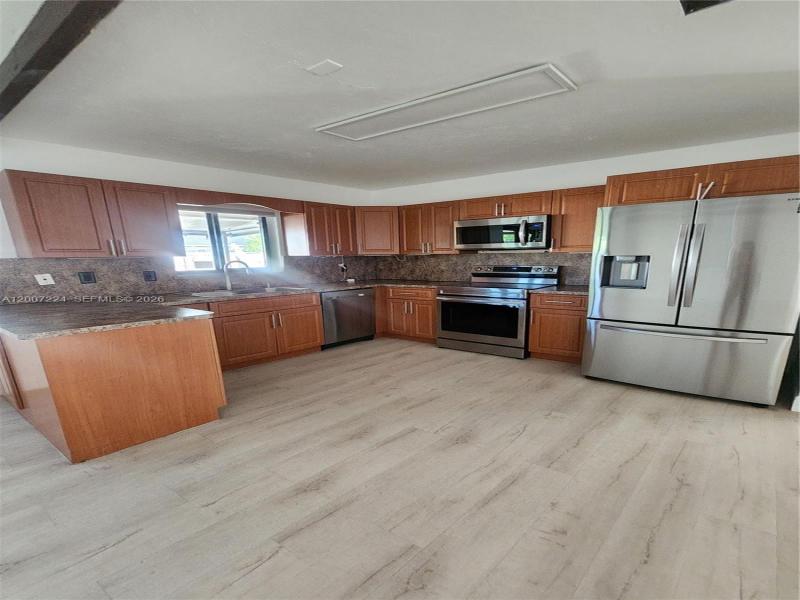 Property photo # 4