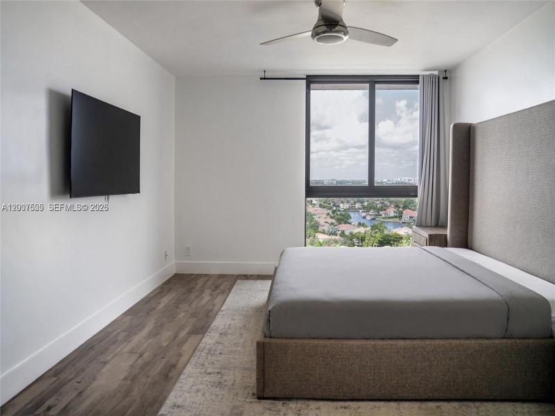 Condo for sale at Allington Towers 17D