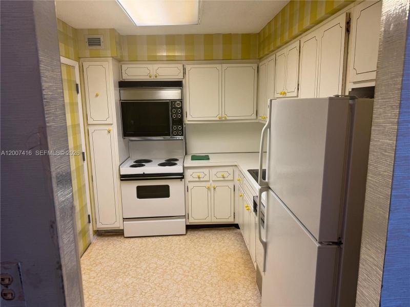 Condo for sale at Island Terrace 5A