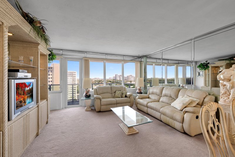 Condo for sale at Coral Ridge Towers 1406