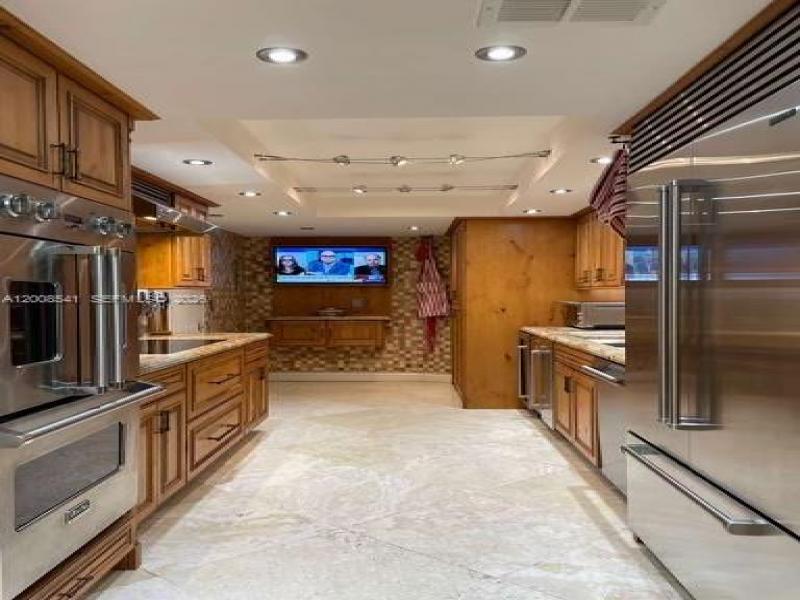 Comprar apartamento en Towers of Key Biscayne D903