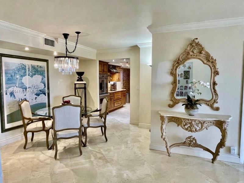 Comprar apartamento en Towers of Key Biscayne D903