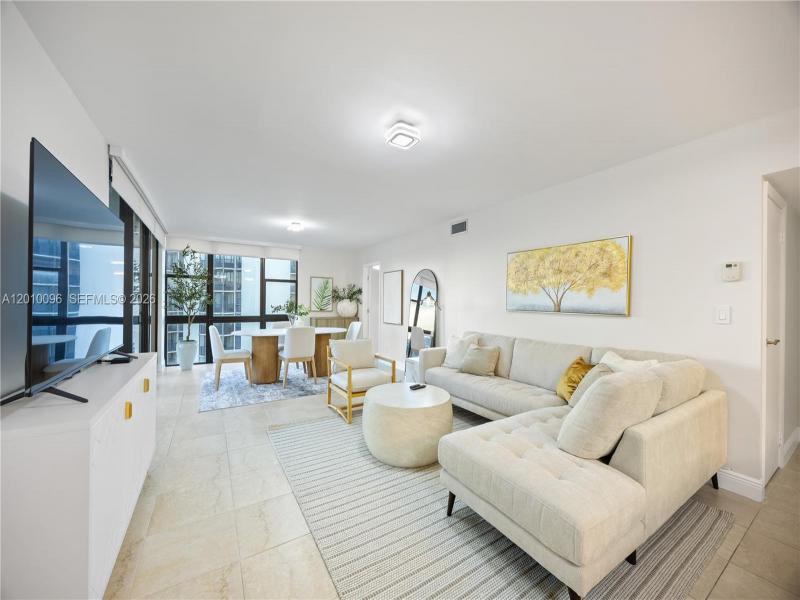 Comprar apartamento no Coronado I 1239