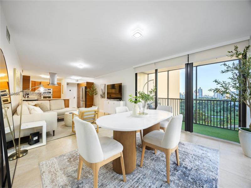 Coronado I Apt #1239