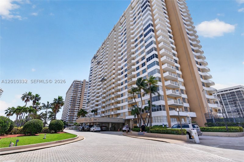 Condo for sale at The Hemispheres 22H