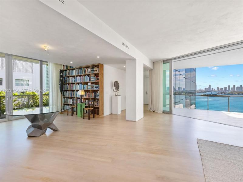 Comprar apartamento en Monad Terrace 11E