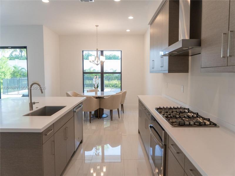 Property photo # 4