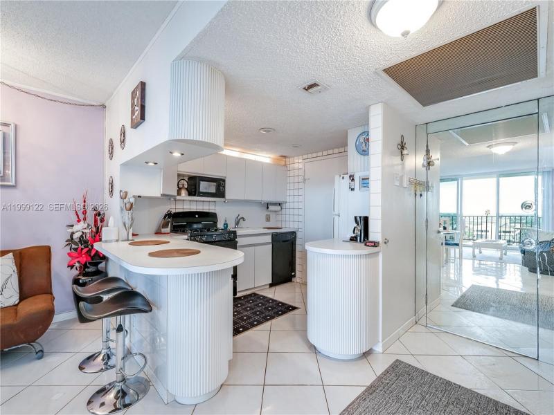 Apartment for rent at Parker Plaza Estates 1903