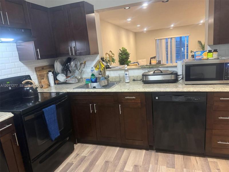 Property photo # 9